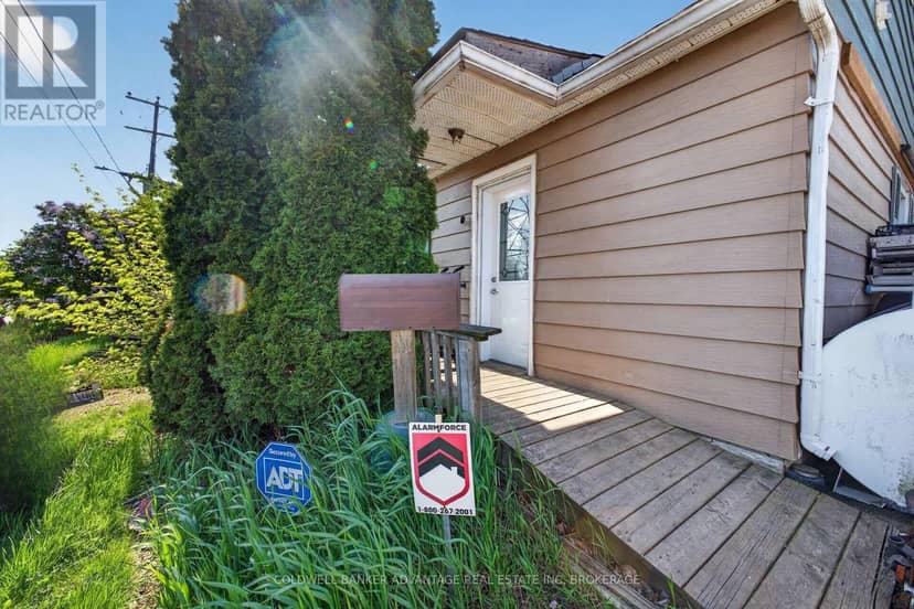 614 Waterloo Street, Hamilton, photo 2