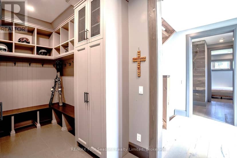 116 Arnot Crescent — photo 26 of 40