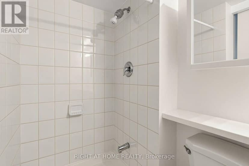 501 - 77 Lombard Street — photo 14 of 35