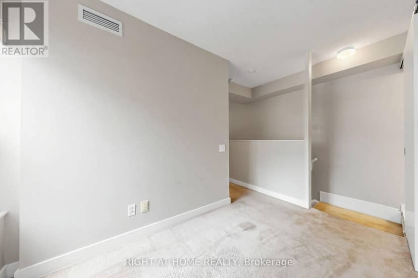 501 - 77 Lombard Street — photo 17 of 35