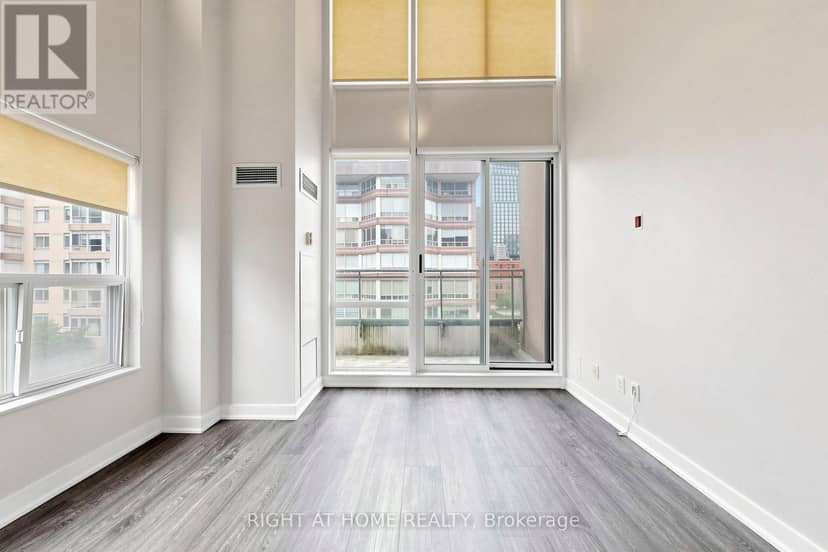 501 - 77 Lombard Street — photo 2 of 35