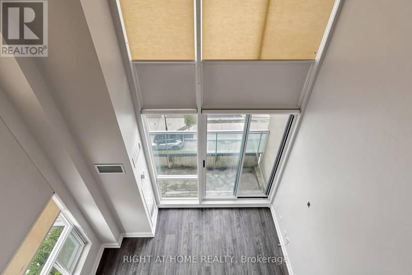 501 - 77 Lombard Street — photo 7 of 35