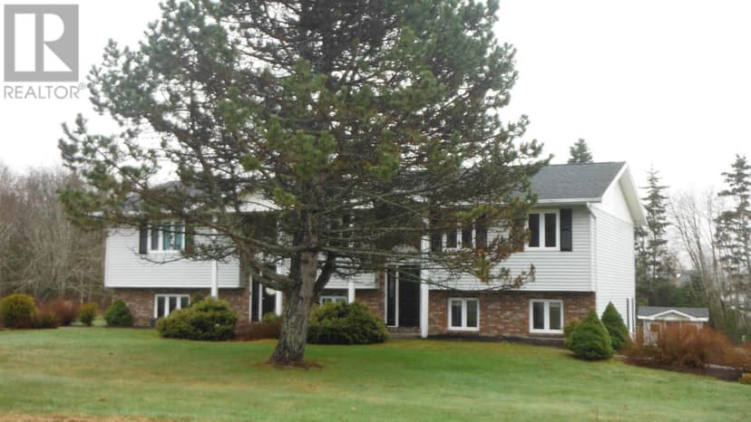 90-94 Stockman Drive, West Royalty, photo 2