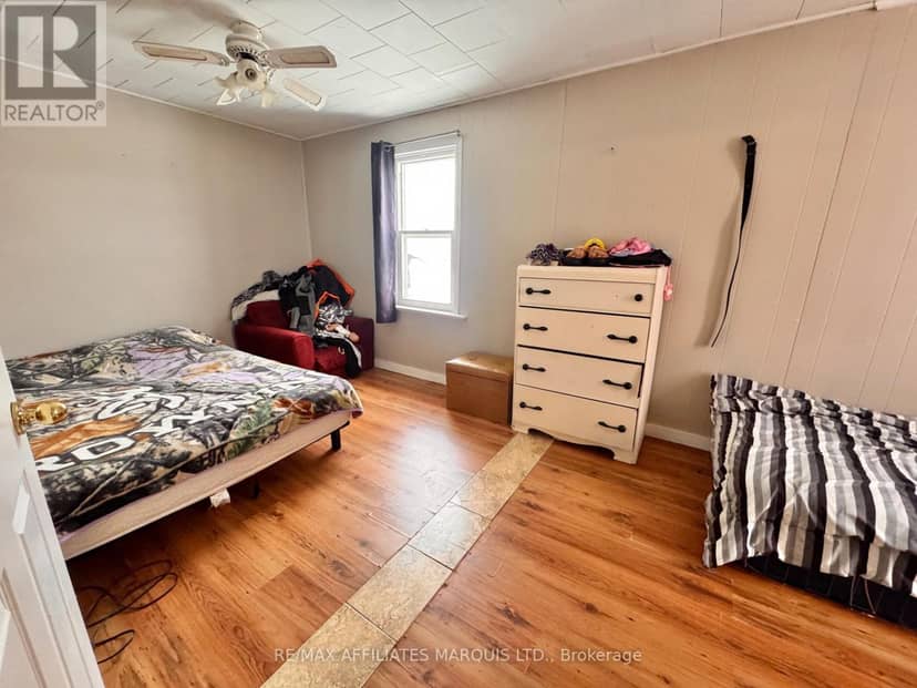 120-120A Guy Street — photo 14 of 16