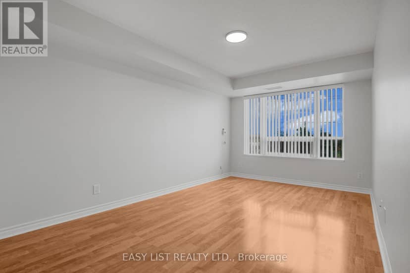 319 - 2020 McNicoll Avenue — photo 11 of 34