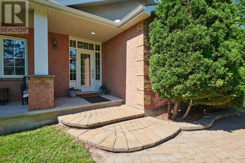 6983 Lakes Park Drive — photo 4 of 29