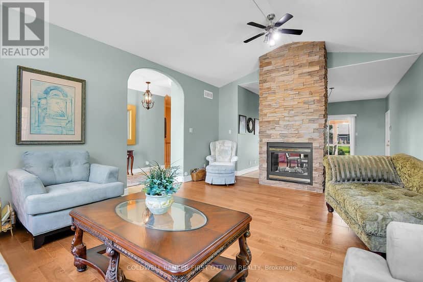 6983 Lakes Park Drive — photo 8 of 29