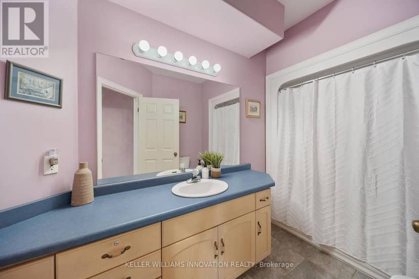 18 Featherstone Avenue — photo 20 of 40