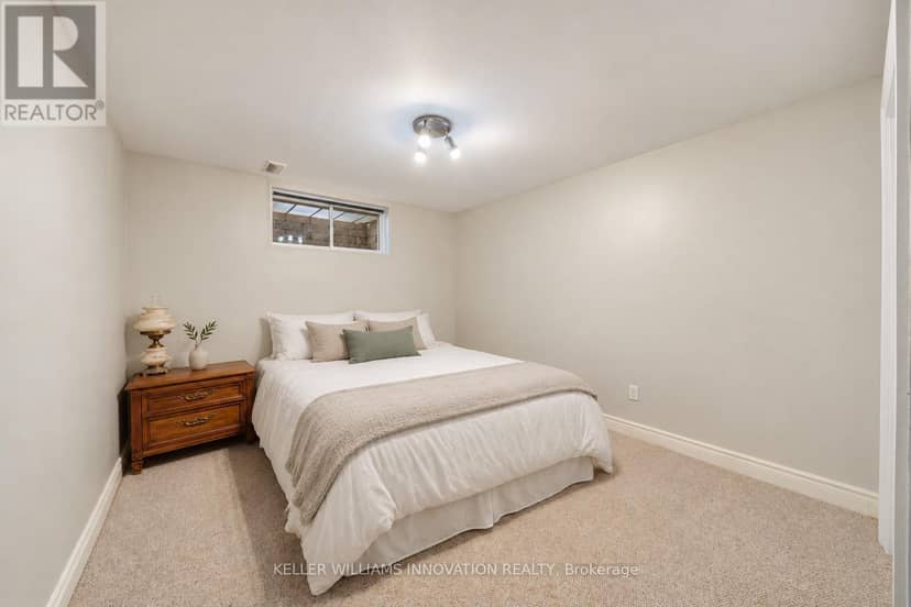18 Featherstone Avenue — photo 39 of 40