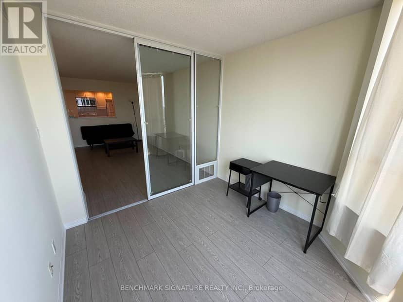 2405 - 88 Corporate Drive — photo 15 of 28