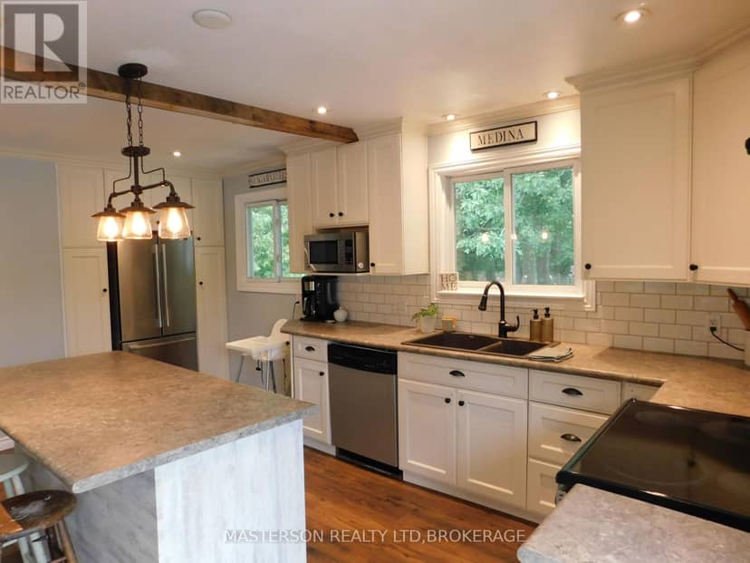 1208 Benner Avenue — photo 11 of 39