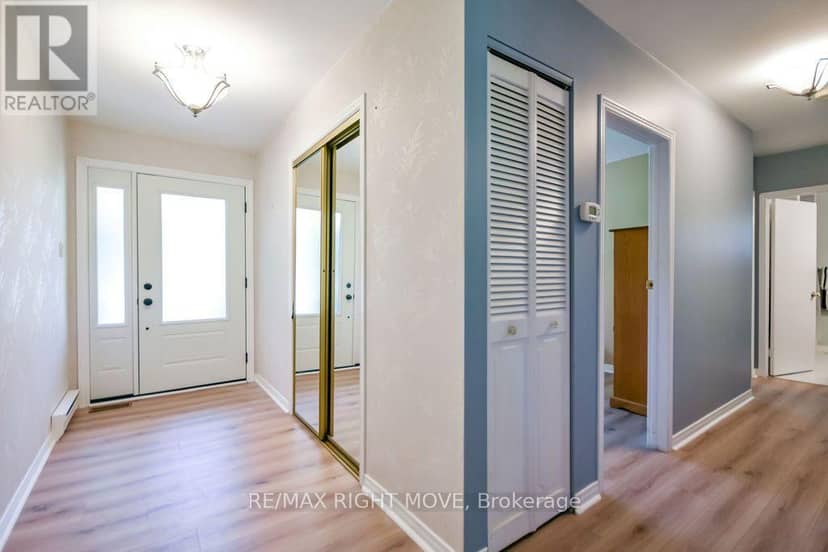 3263 Shoreview Drive — photo 3 of 40