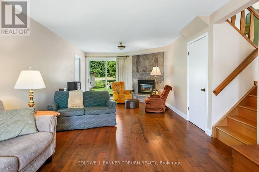 12169 Lakeshore Drive — photo 23 of 40
