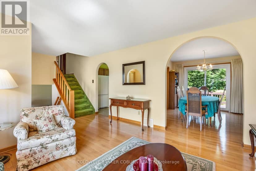 12169 Lakeshore Drive — photo 15 of 40