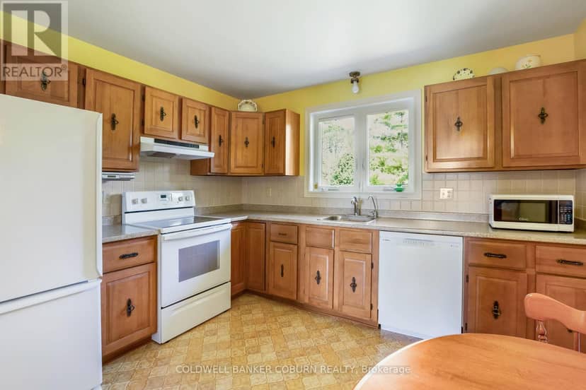 12169 Lakeshore Drive — photo 6 of 40
