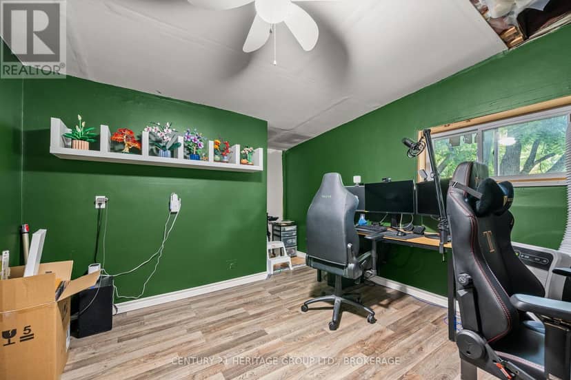 4400 William Street — photo 17 of 28