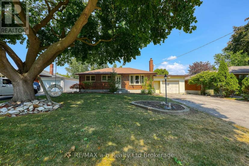 6752 Beattie Street — photo 3 of 33
