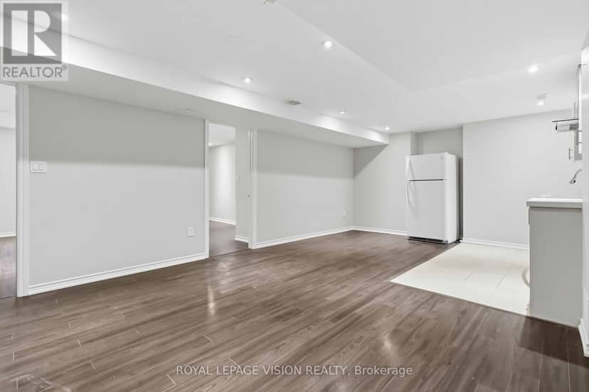 3859 McDowell Drive — photo 39 of 40
