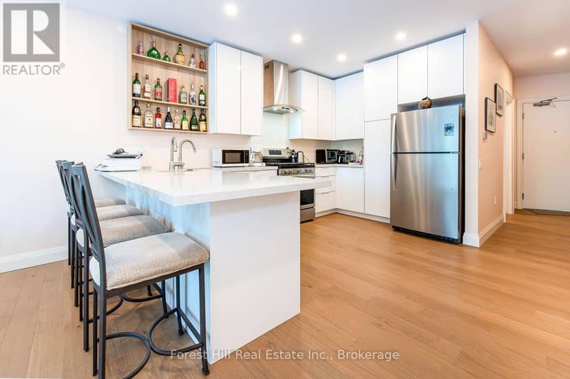 202 - 32 Brunel Road S, Huntsville, photo 6