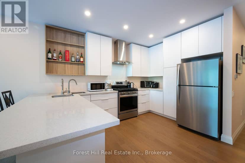 202 - 32 Brunel Road S — photo 9 of 31