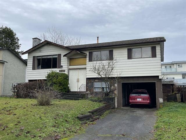 8868 ROSLIN PLACE, Surrey