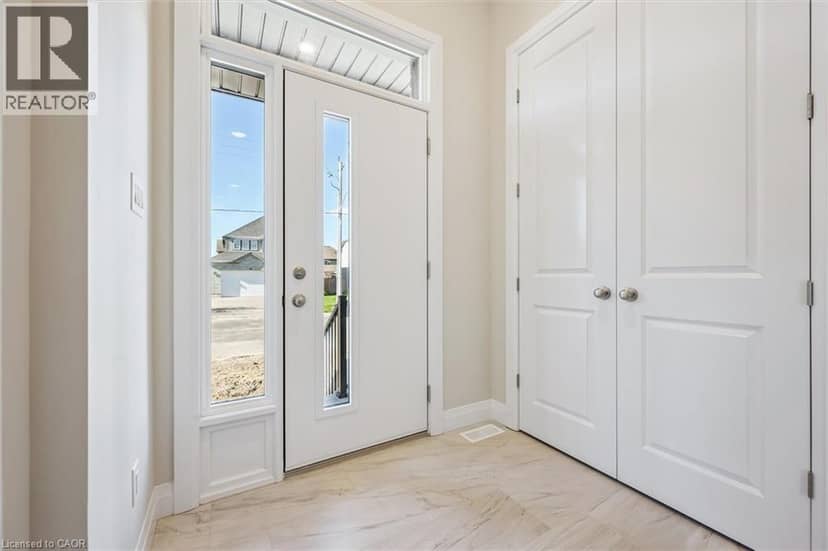 109 CATHERINE Street, New Hamburg, photo 3