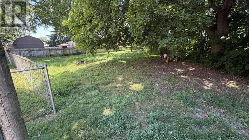 192 Water Street, Lucan Biddulph, photo 2