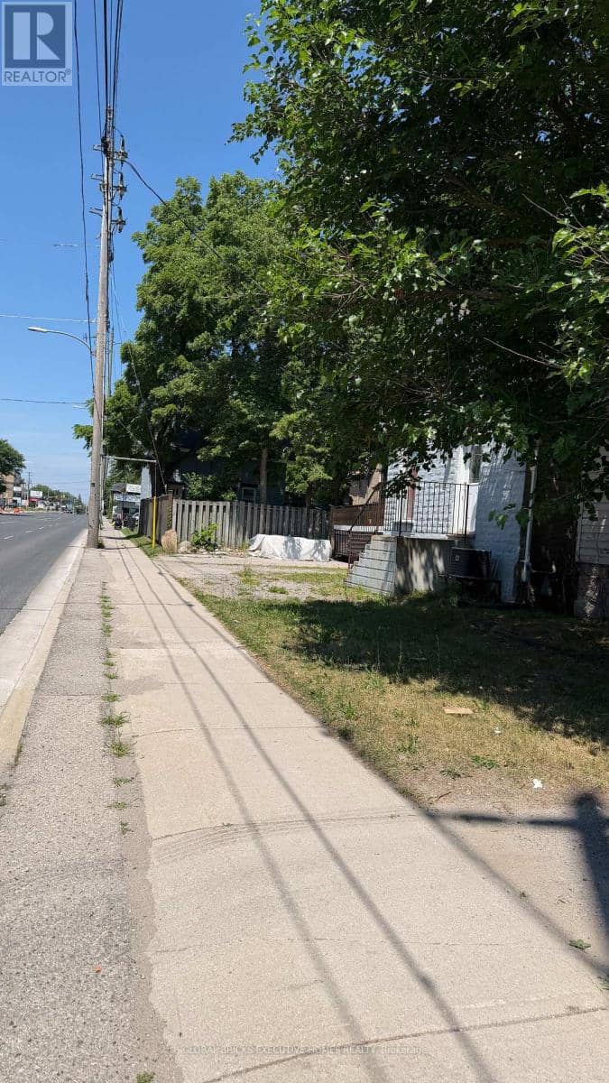 192 Water Street, Lucan Biddulph, photo 3