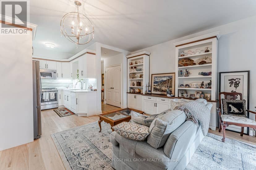 104 - 200 Collier Street, Barrie, photo 2