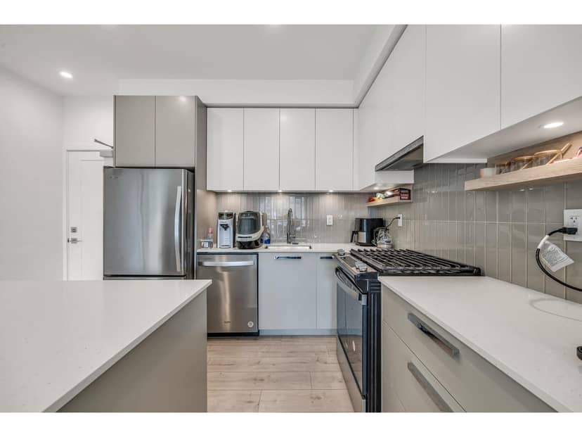 325 13788 76 Avenue, Surrey, photo 4