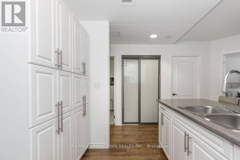 44 - 74 Ross Street — photo 22 of 40