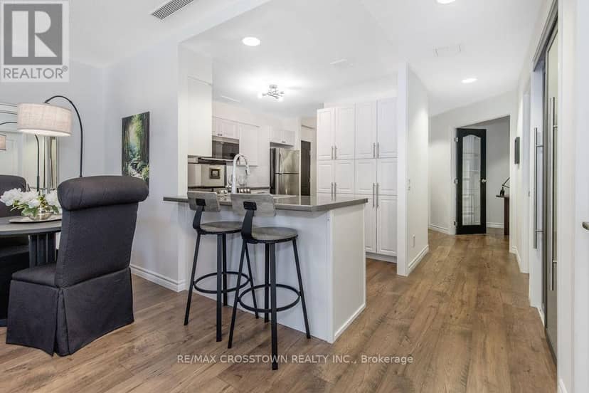 44 - 74 Ross Street — photo 17 of 40