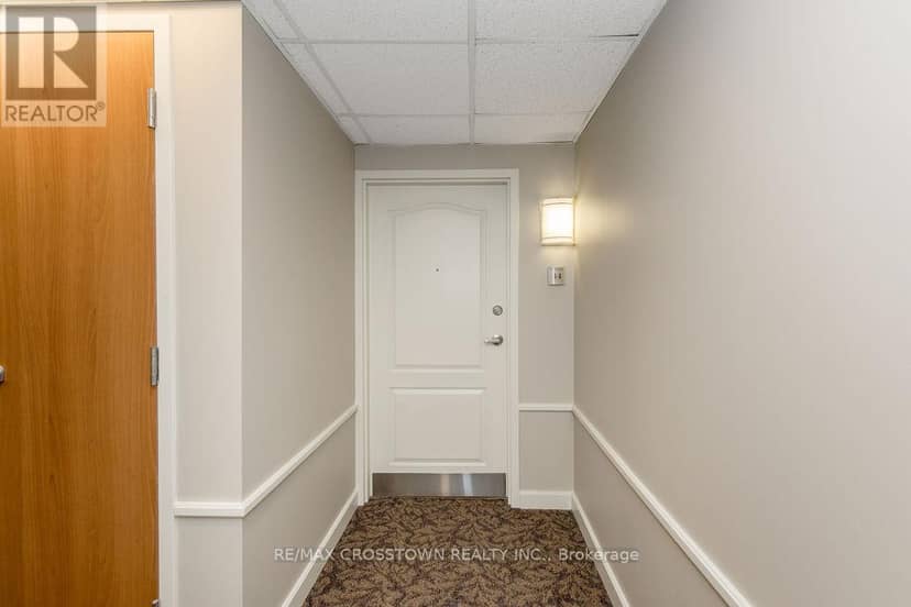 44 - 74 Ross Street — photo 8 of 40