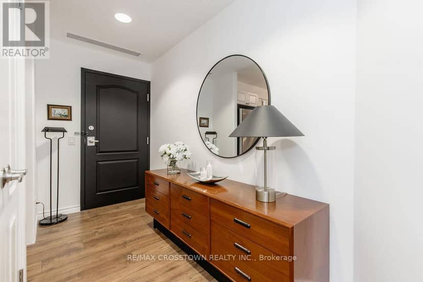 44 - 74 Ross Street — photo 9 of 40
