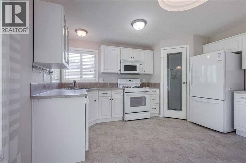 6027, 35468 Range Road 30 — photo 11 of 39