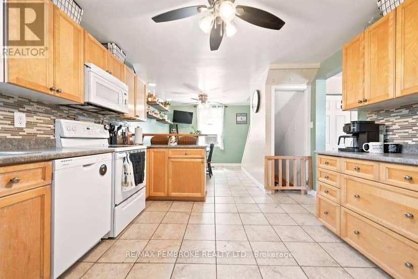 617 Third Avenue S — photo 11 of 40