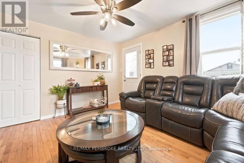 617 Third Avenue S — photo 16 of 40