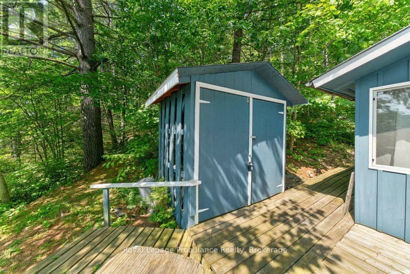 2807 Mackie Lake — photo 34 of 40