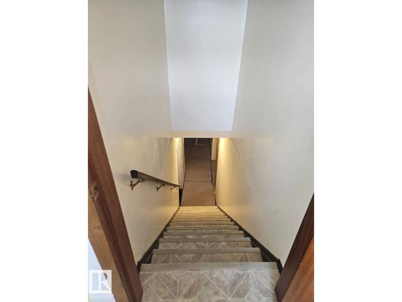 5024 50 ST — photo 19 of 38