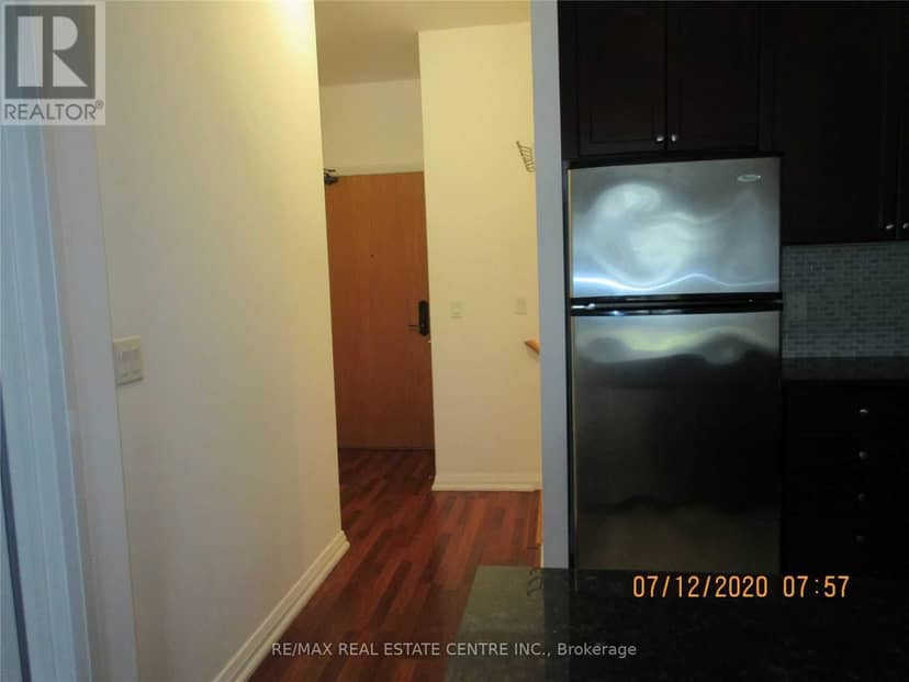 TH#111 - 220 Forum Drive — photo 3 of 17