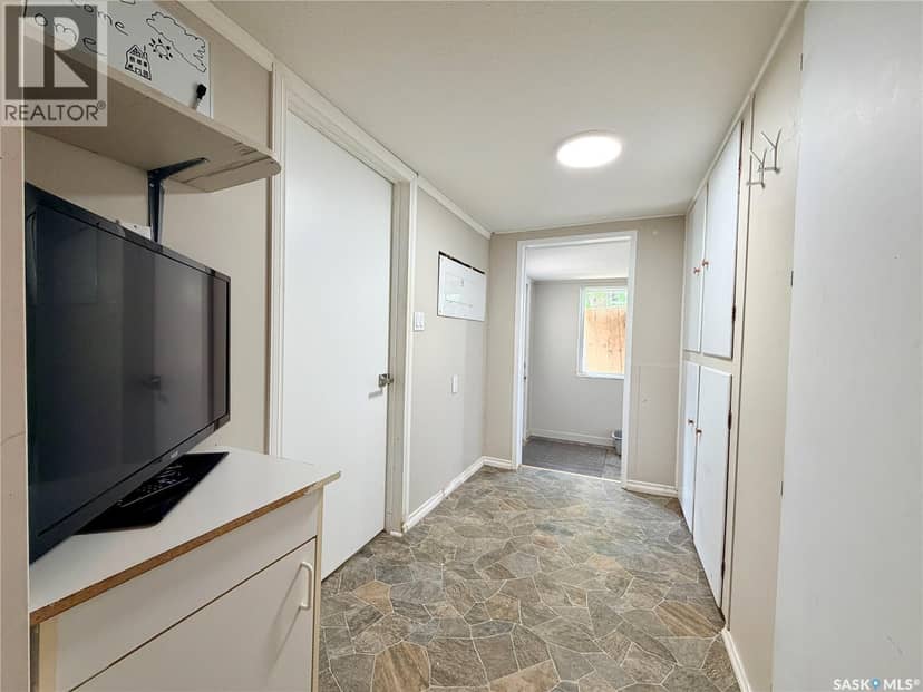 213 Main STREET — photo 19 of 35