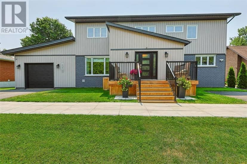 121 W Laurier, Azilda, photo 2