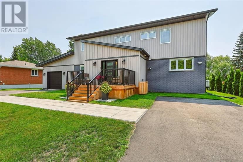 121 W Laurier, Azilda, photo 5