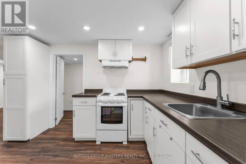 22 Westdale Avenue W — photo 28 of 40
