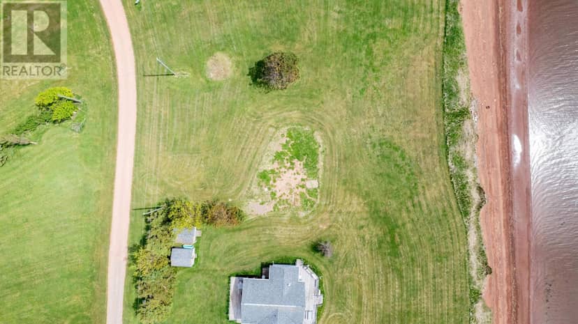 422 Hebrides Lane, New London, photo 4