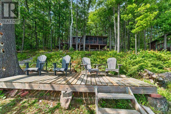 406 Mazinaw Lake Wao — photo 1 of 40