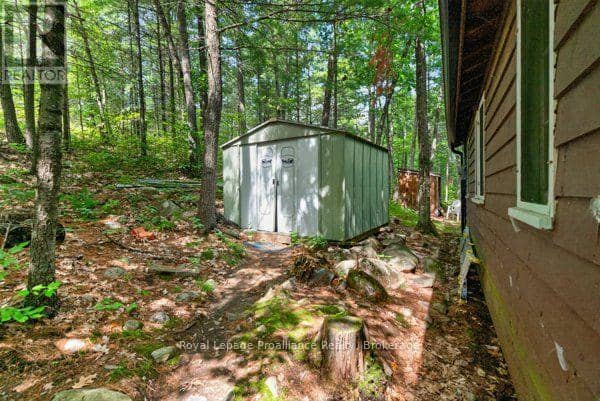 406 Mazinaw Lake Wao — photo 38 of 40