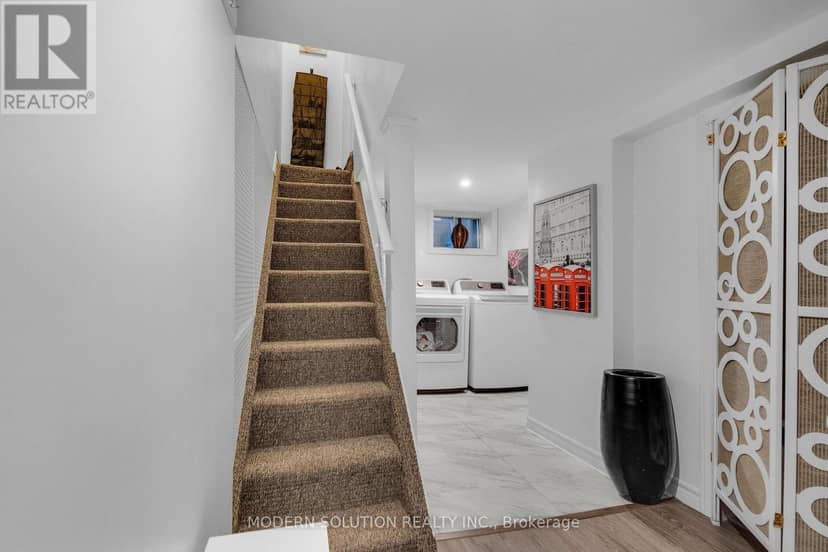 741 Milverton Boulevard — photo 21 of 40