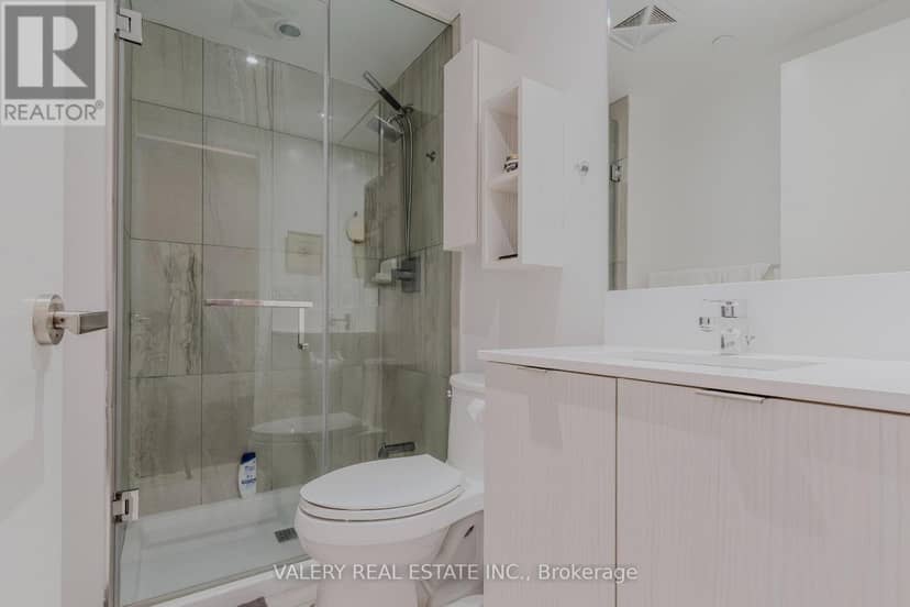 712 - 195 Redpath Avenue — photo 22 of 32