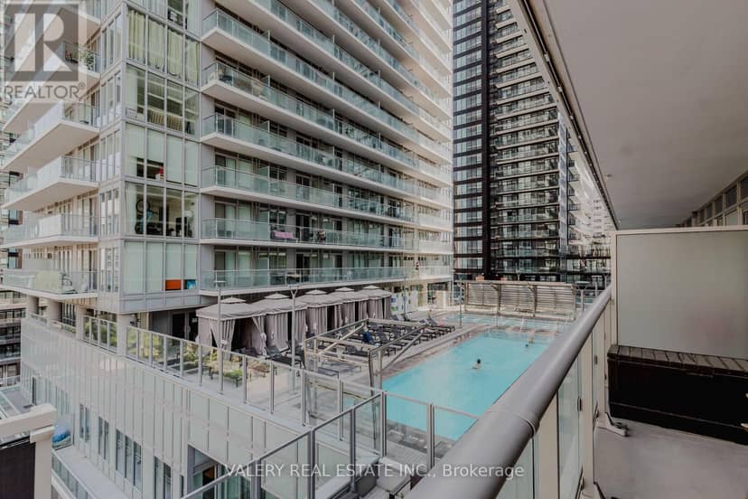 712 - 195 Redpath Avenue — photo 26 of 32